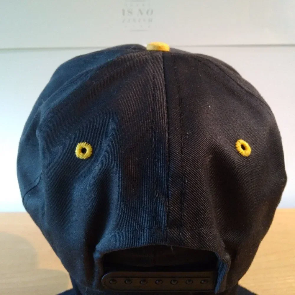 Deadstock Vintage Yukon Jack Two Tone Snap Back Trucker Hat